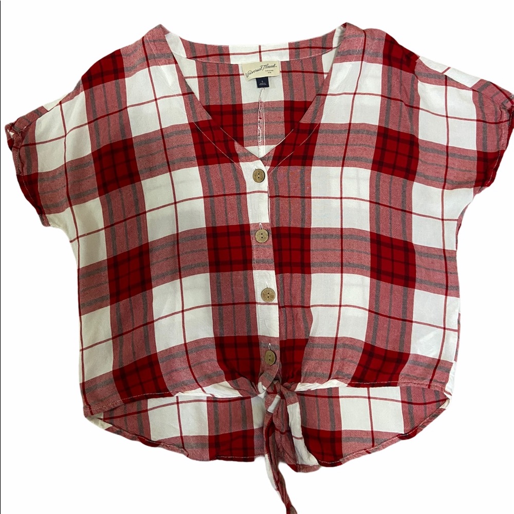 Universal Thread Cropped Button Up Shirt
